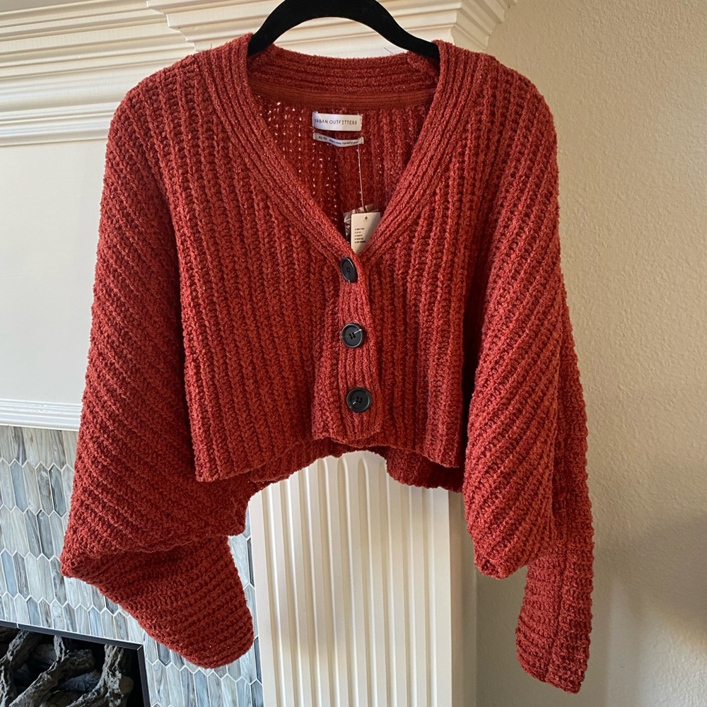 NWT Urban Outfitters Ribbed Cozy Cropped Cardigan in Maroon